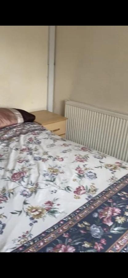 132 Daire Bushbury Dış mekan fotoğraf