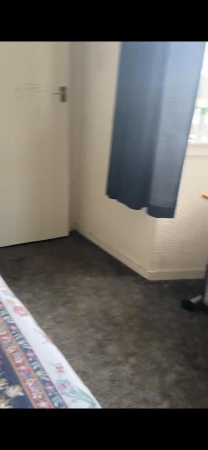 132 Daire Bushbury Dış mekan fotoğraf